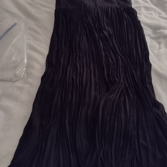 ALI & JAY MIDI DRESS - Picture 2 of 7